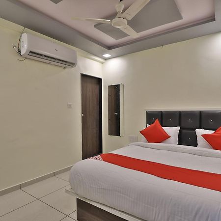 Hotel O Sunway Ahmedabad Exterior foto
